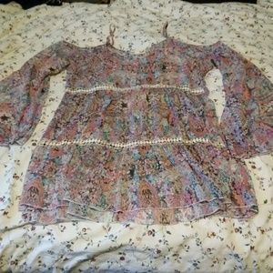 Pretty bohemian floral peasant top